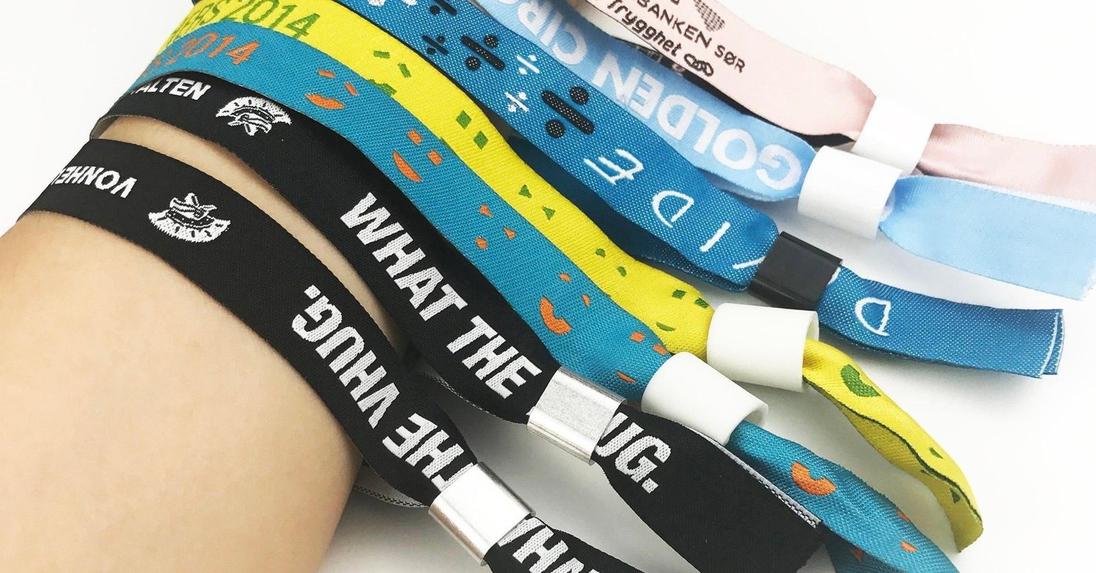 top benefits of custom cloth wristbands3A a guide to personalized2C durable2C and trendy accessories